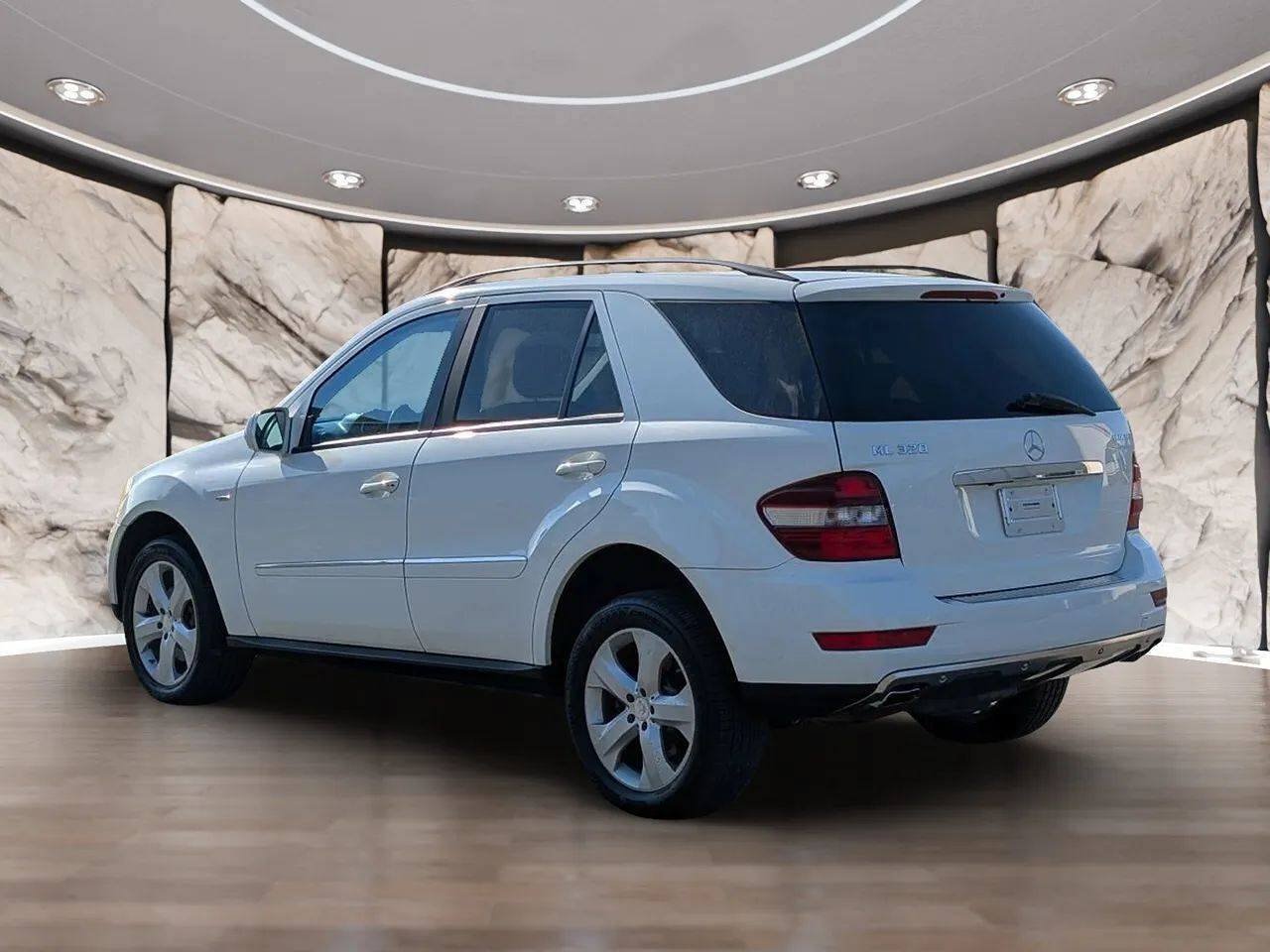Used 2009 Mercedes-Benz ML 320 BlueTEC 4MATIC image 6