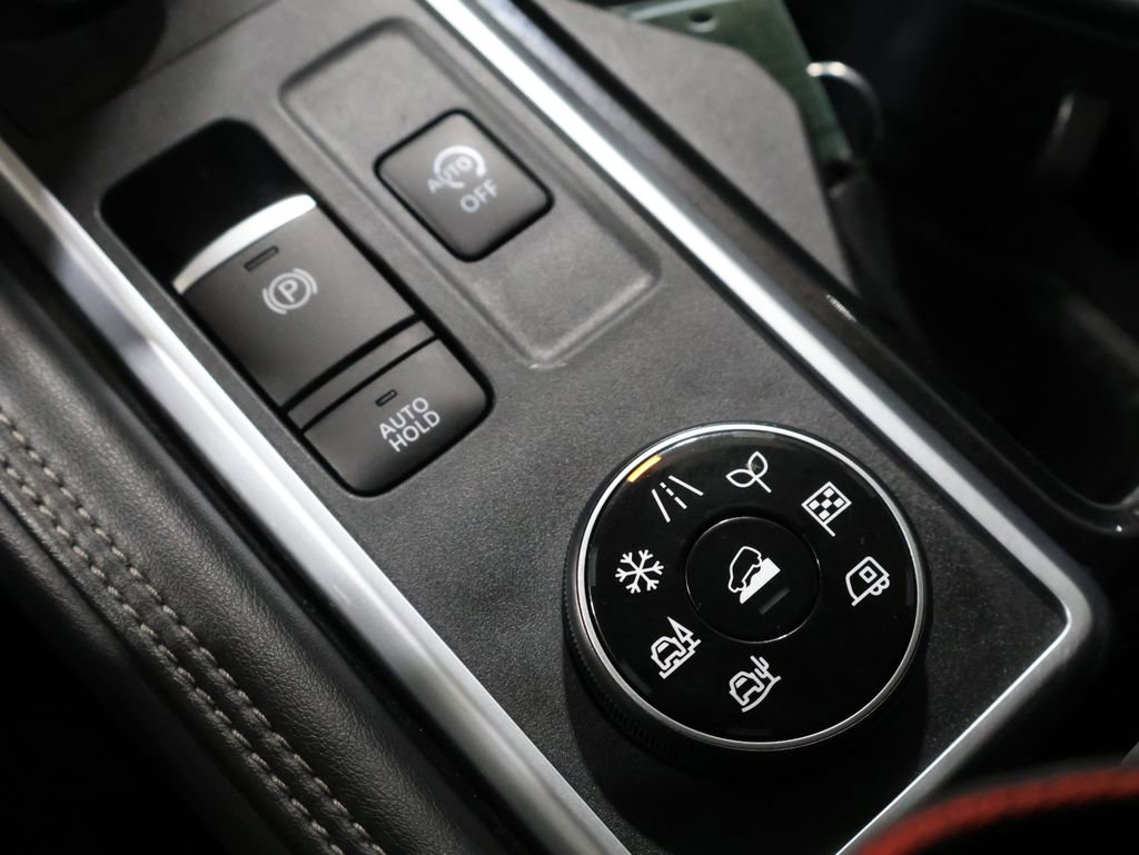 Used 2022 Nissan Pathfinder Platinum w/ Cargo Package image 29