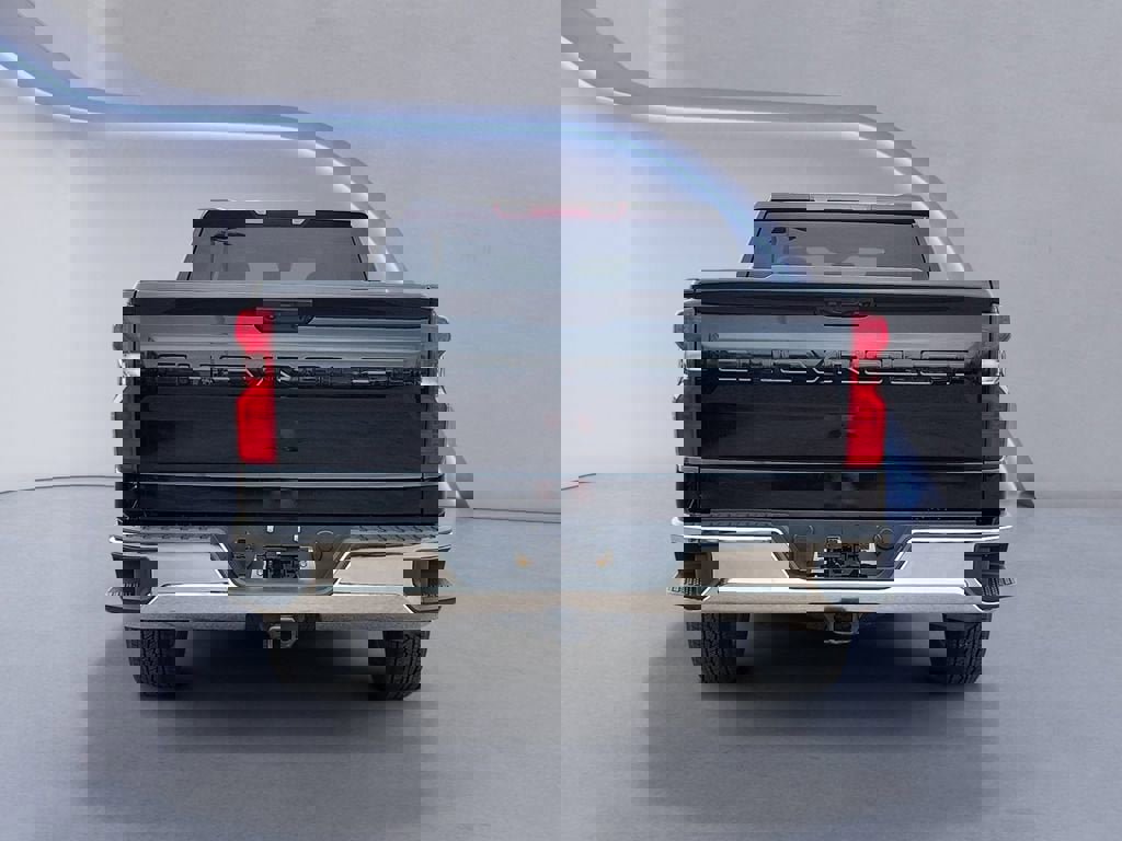 Used 2023 Chevrolet Silverado 1500 LT w/ Protection Package image 4