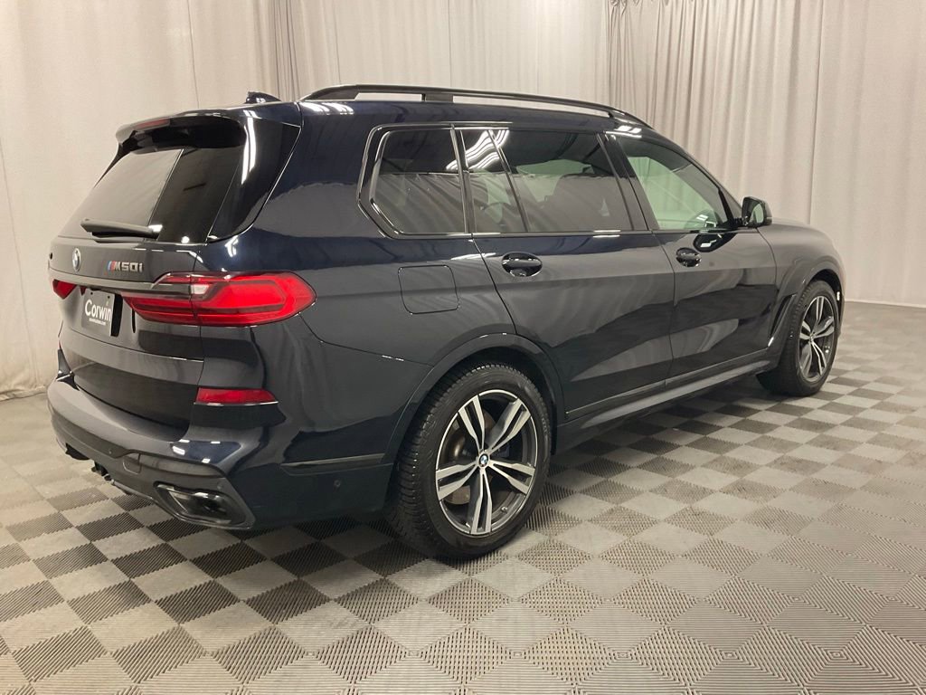 Used 2021 BMW X7 M50i image 3
