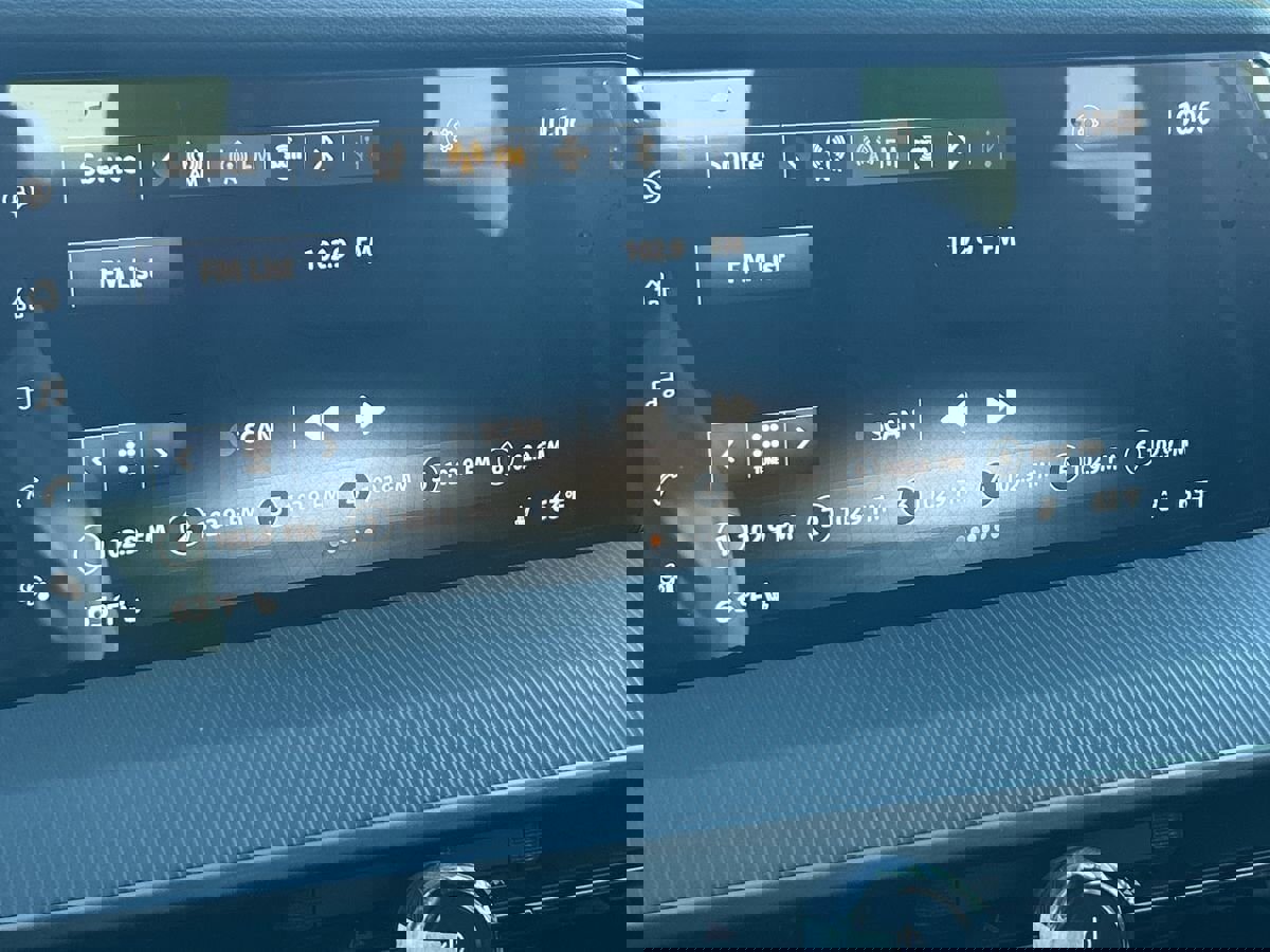 Used 2025 Nissan Murano SV image 28