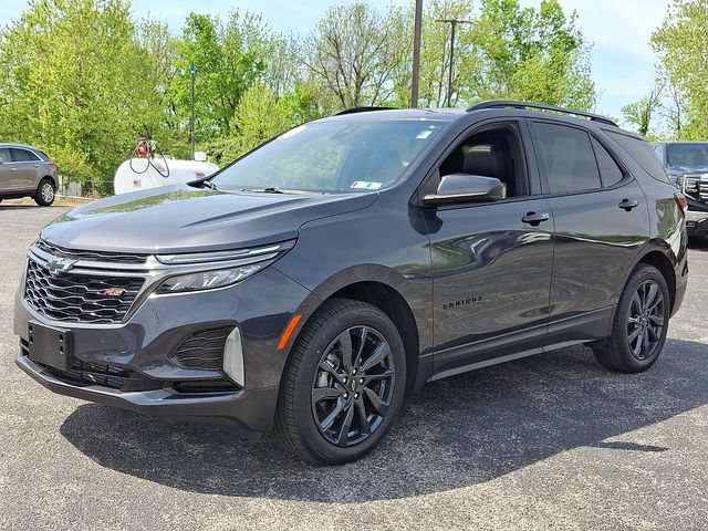 Used 2022 Chevrolet Equinox RS w/ LPO, Floor Liner Package AWD/4WD image 3