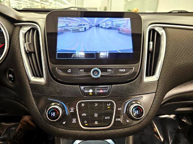 Used 2021 Chevrolet Malibu LT image 17