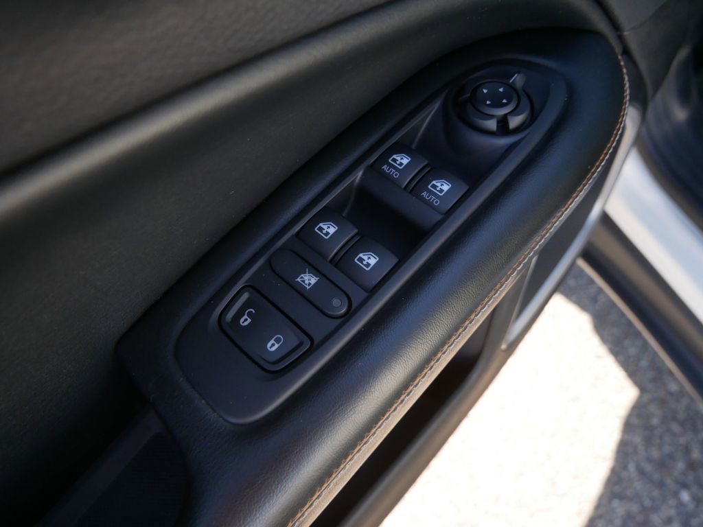 Used 2017 Jeep Compass Latitude w/ Popular Equipment Group image 13