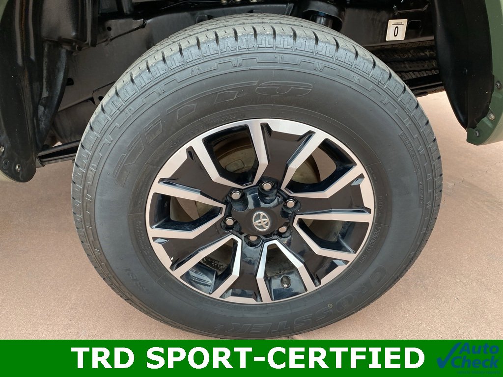 Used 2021 Toyota Tacoma TRD Sport w/ Technology Package image 38