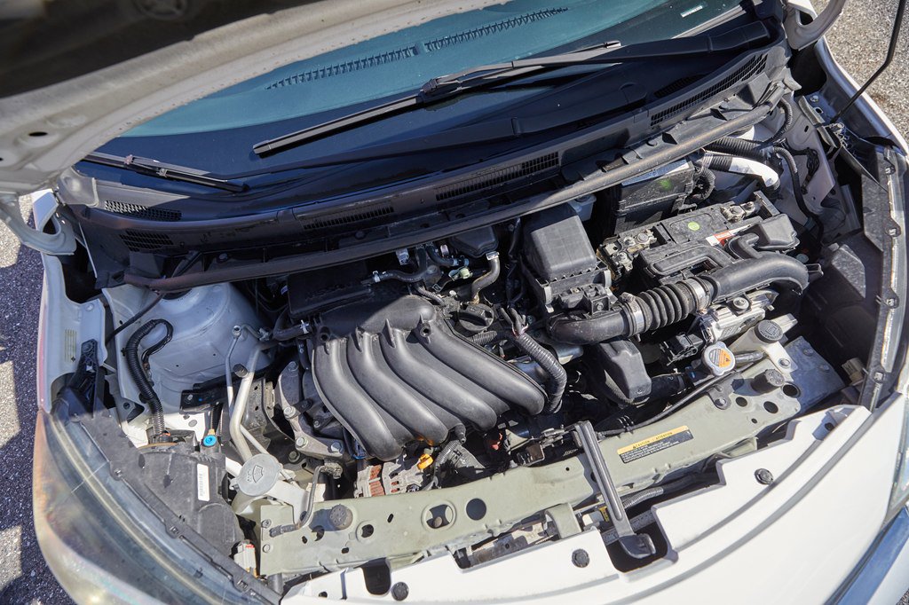 Used 2016 Nissan Versa Note SR w/ SR Tech Package FWD image 9