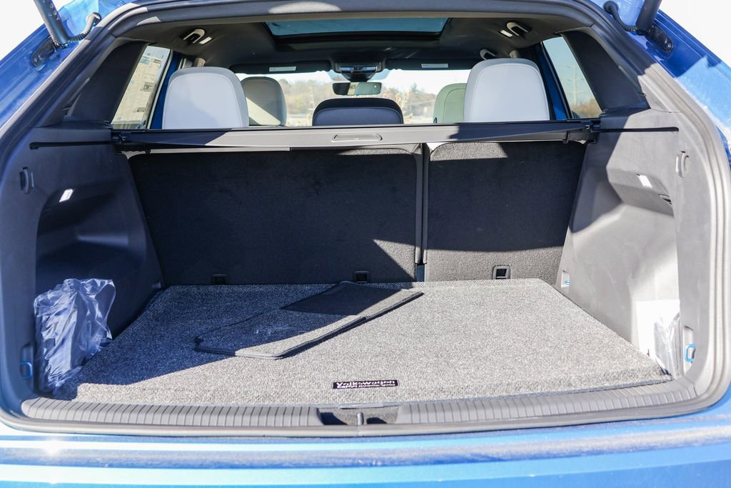 New 2025 Volkswagen Atlas Cross Sport SEL Premium R-Line image 36