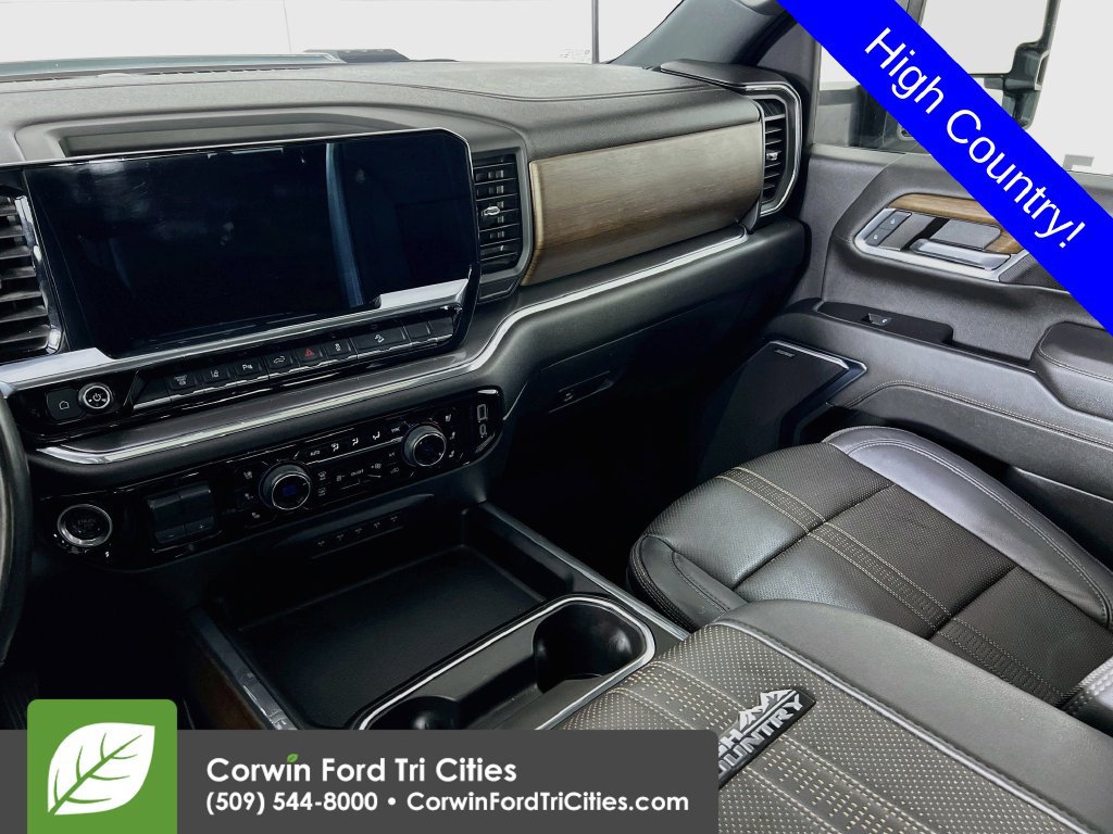 Used 2024 Chevrolet Silverado 3500 High Country w/ High Country Premium Package AWD/4WD image 27