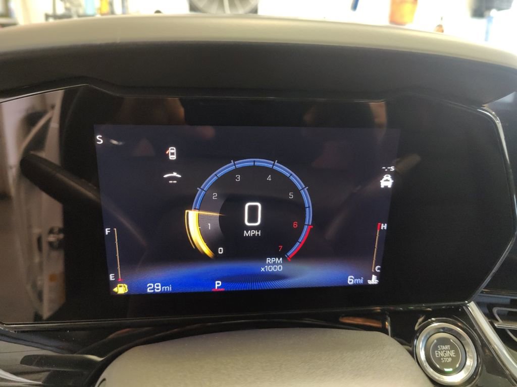 New 2025 Chevrolet Trax RS w/ Sunroof Package image 18