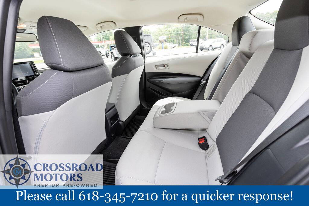 Used 2022 Toyota Corolla LE FWD image 17