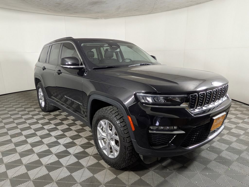 Certified 2023 Jeep Grand Cherokee Limited image 5