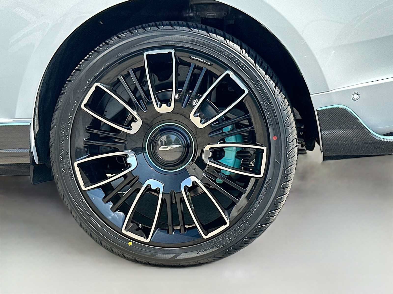 Used 2026 Land Rover Range Rover SE AWD/4WD image 32