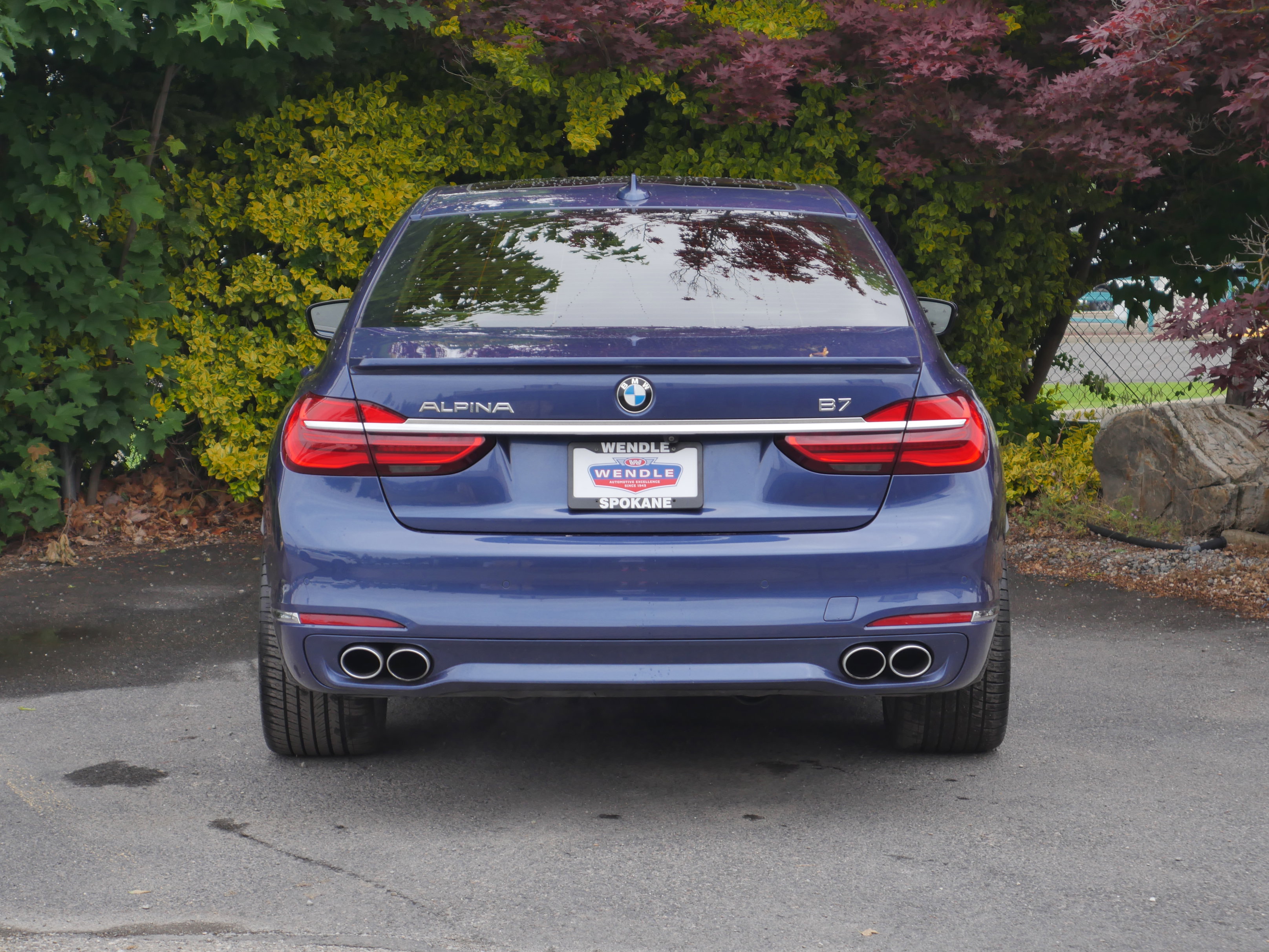 Used 2017 BMW ALPINA B7 xDrive AWD/4WD image 25