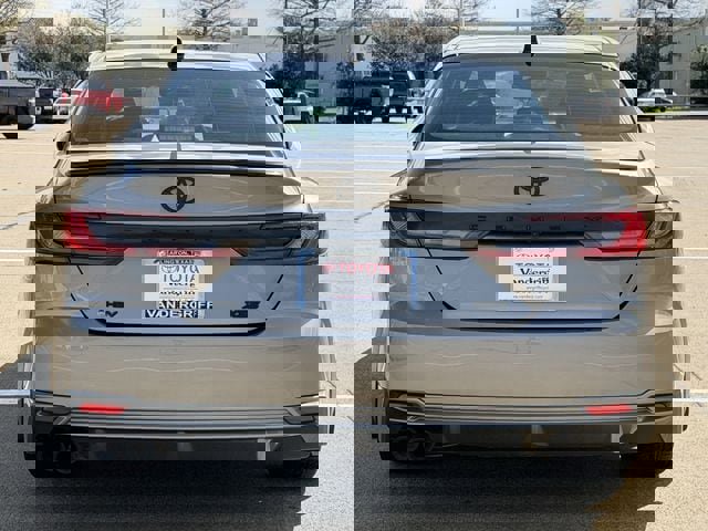 Used 2025 Toyota Camry XSE w/ Premium Package image 5