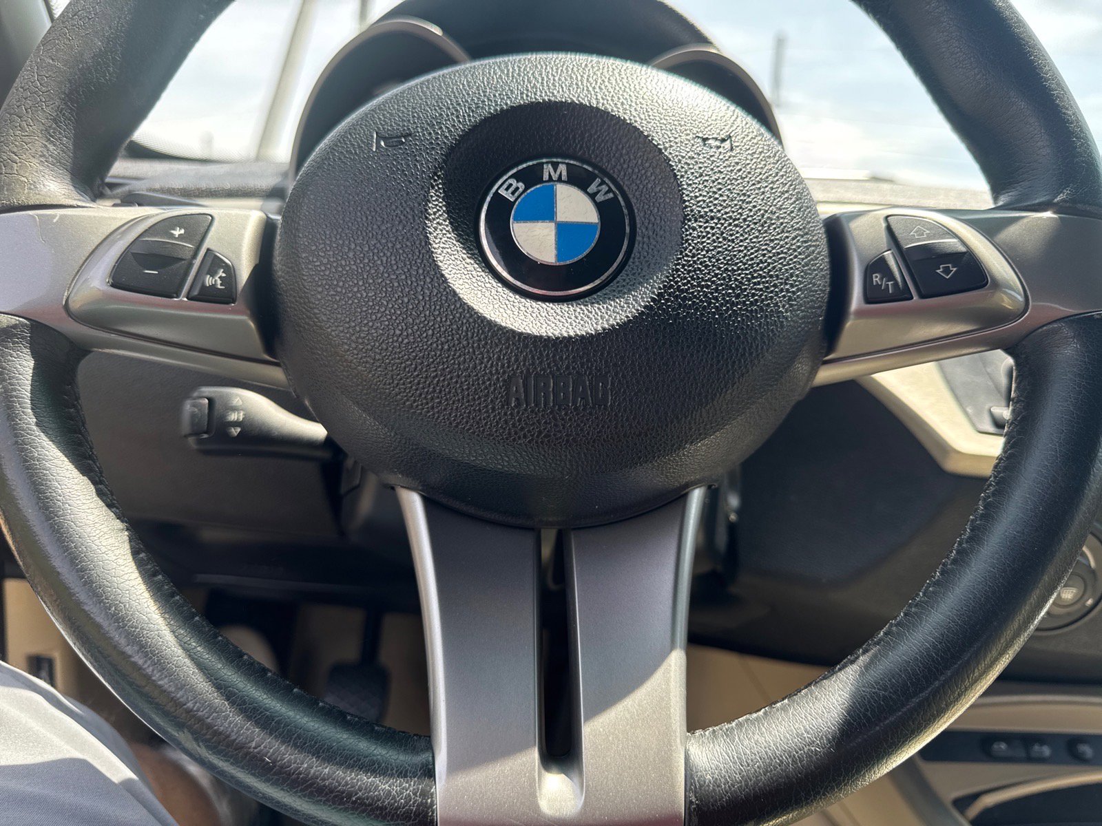 Used 2005 BMW Z4 2.5i RWD image 10