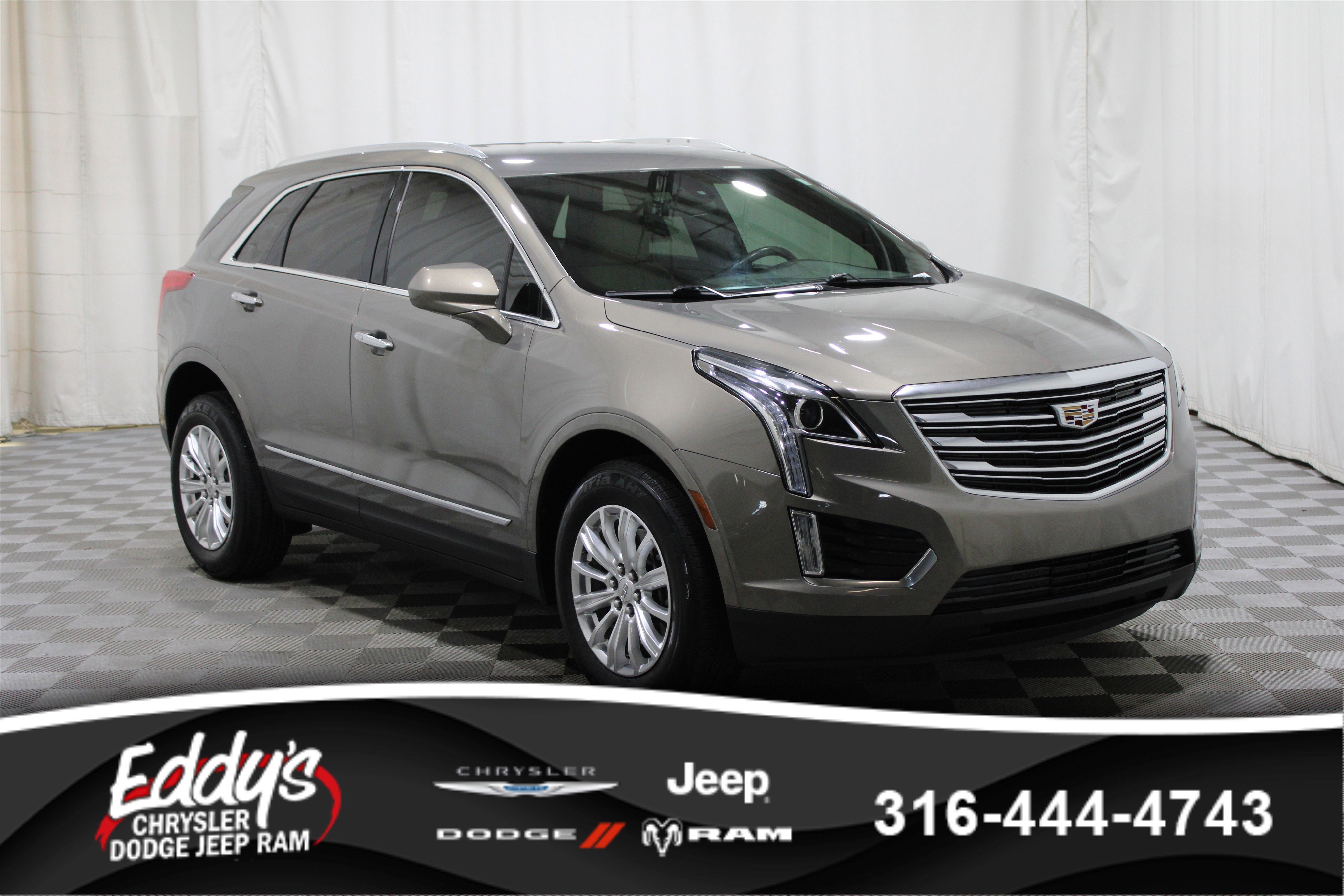 Used 2019 Cadillac XT5 FWD image 1