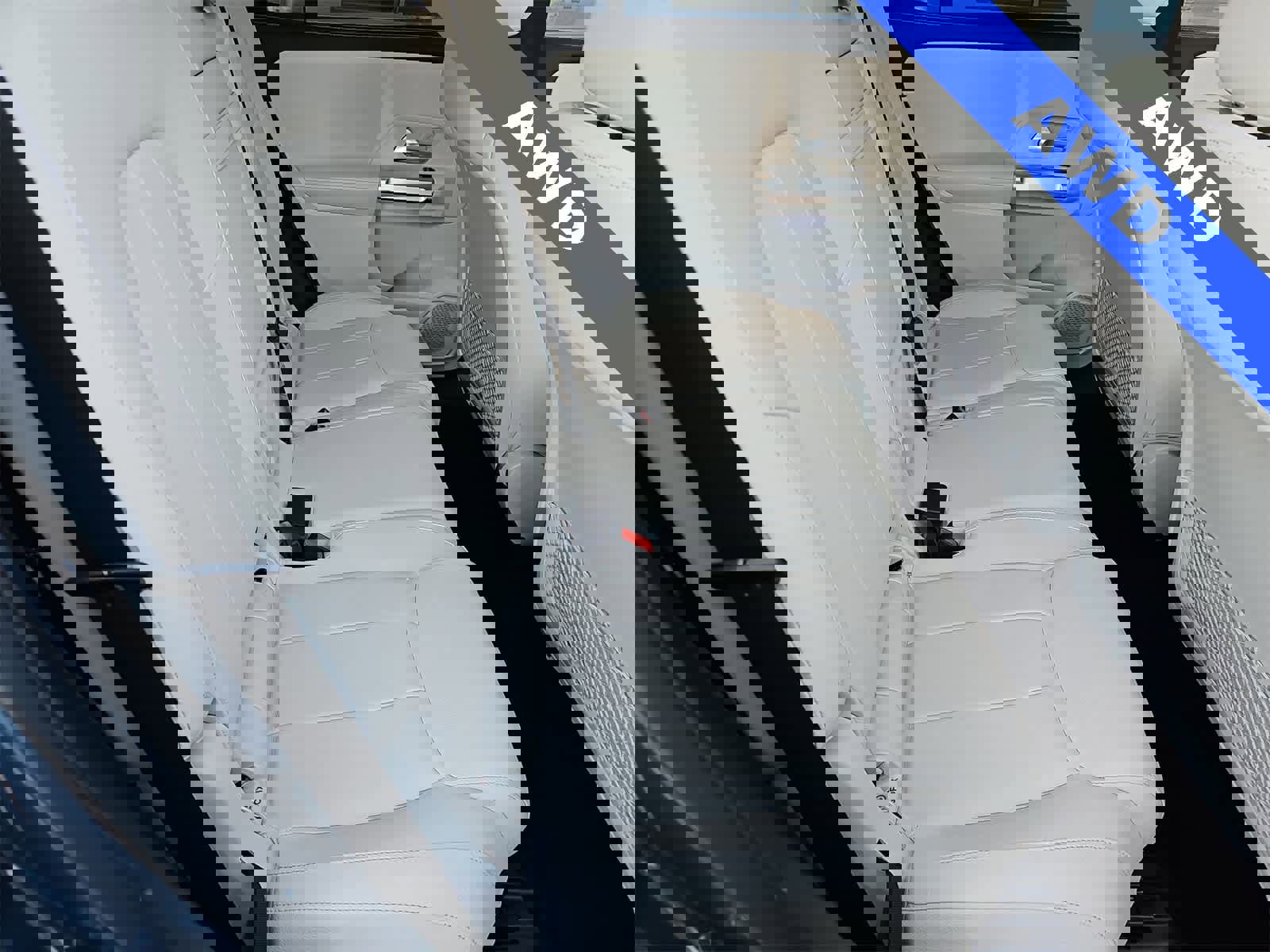 Used 2022 Mercedes-Benz GLB 250 4MATIC w/ Premium Package Lite image 17