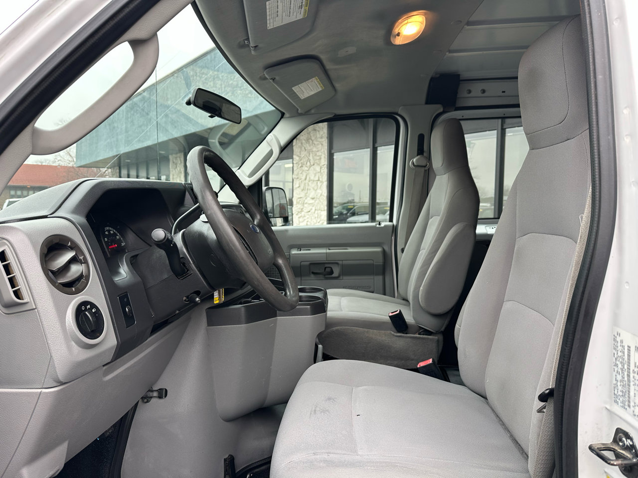 Used 2011 Ford E-250 and Econoline 250 w/ PWR Group image 2