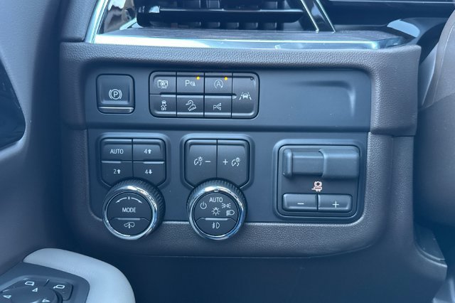 New 2027 Chevrolet Suburban Z71 w/ Z71 Off-Road Package AWD/4WD image 36