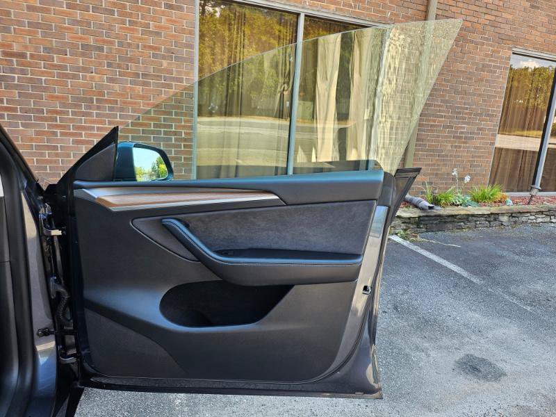 Used 2023 Tesla Model Y Long Range AWD/4WD image 60