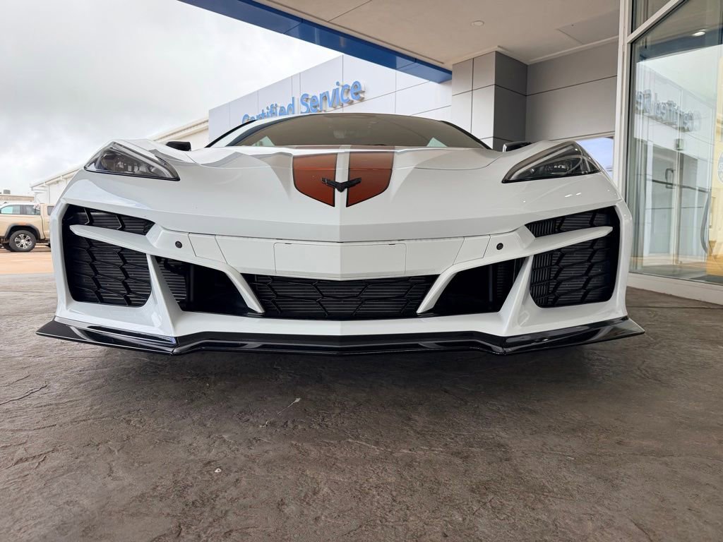 Used 2025 Chevrolet Corvette E-Ray w/ Stealth Interior Trim Package AWD/4WD image 19