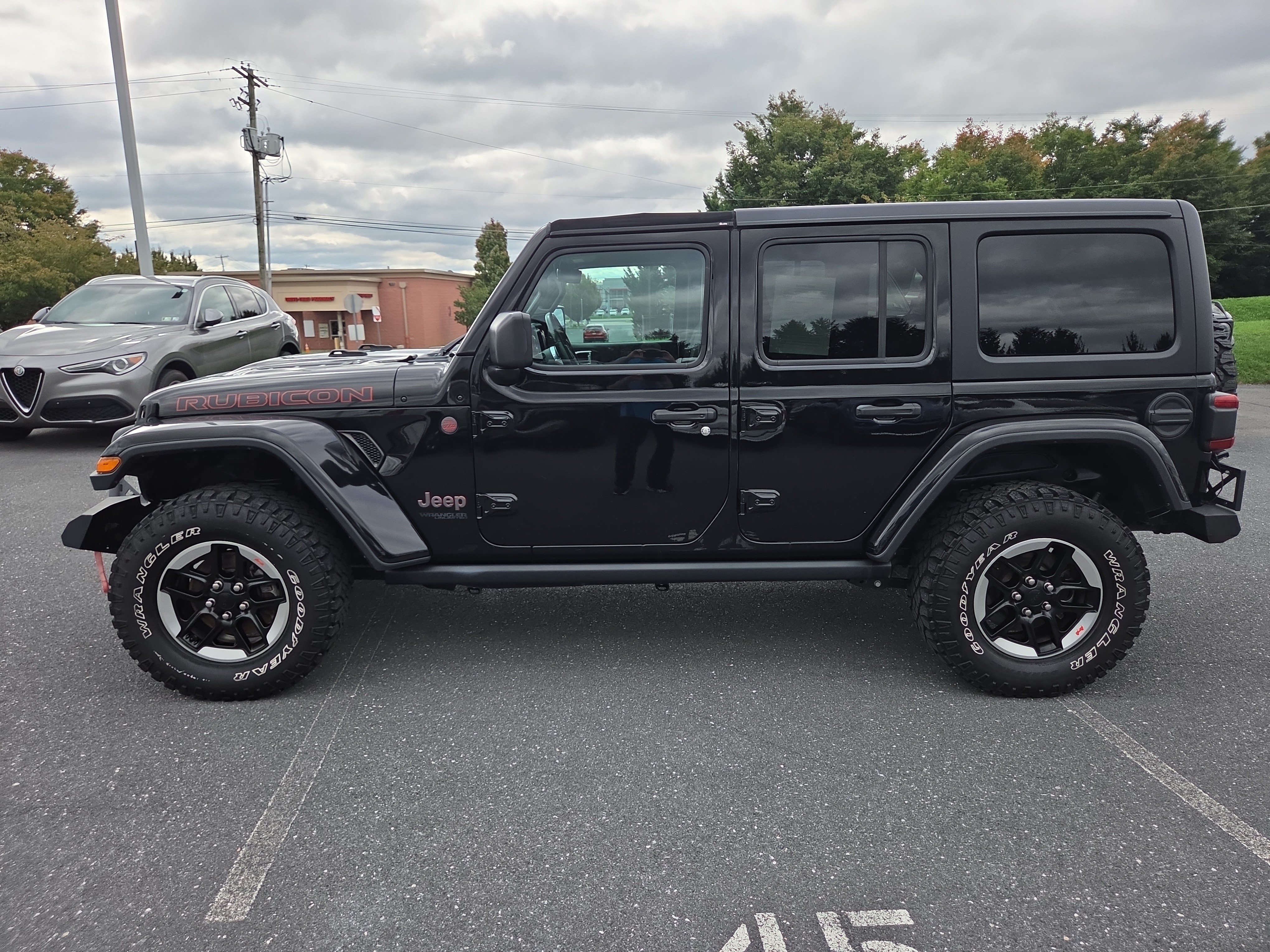 Used 2020 Jeep Wrangler Unlimited Rubicon AWD/4WD image 11