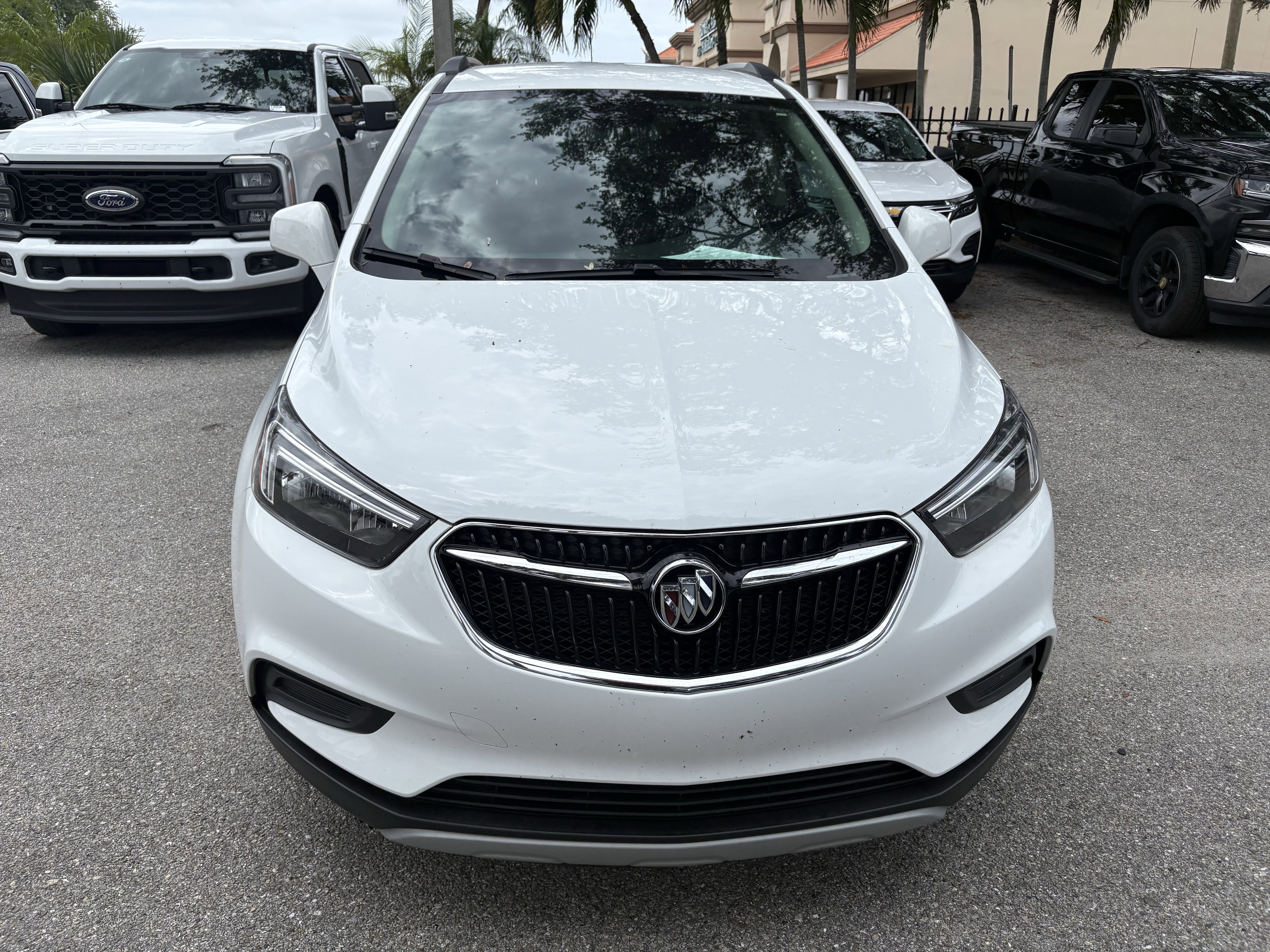 Used 2022 Buick Encore Preferred w/ Safety Package FWD image 2