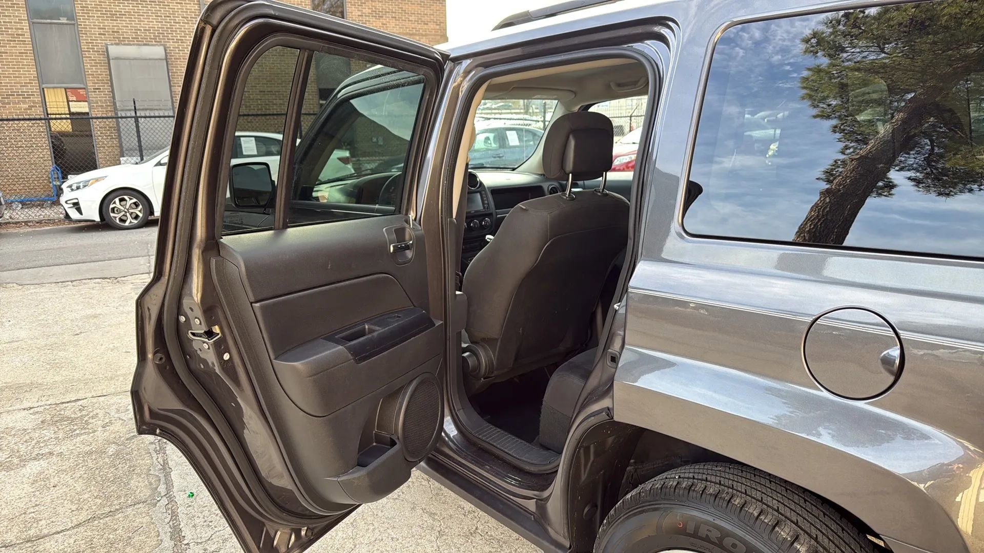 Used 2016 Jeep Patriot Sport w/ Power Value Group image 18