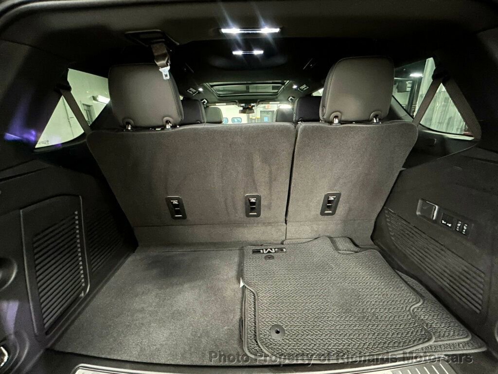 Used 2025 GMC Yukon Denali w/ Sun & Power Step Package AWD/4WD image 28
