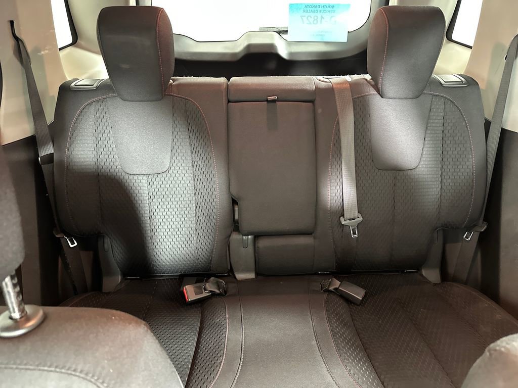 Used 2015 GMC Terrain SLE FWD image 26