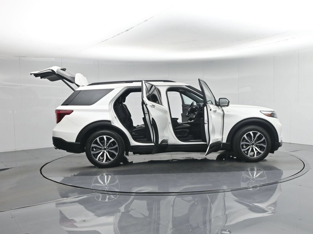 Used 2022 Ford Explorer ST-Line RWD image 5