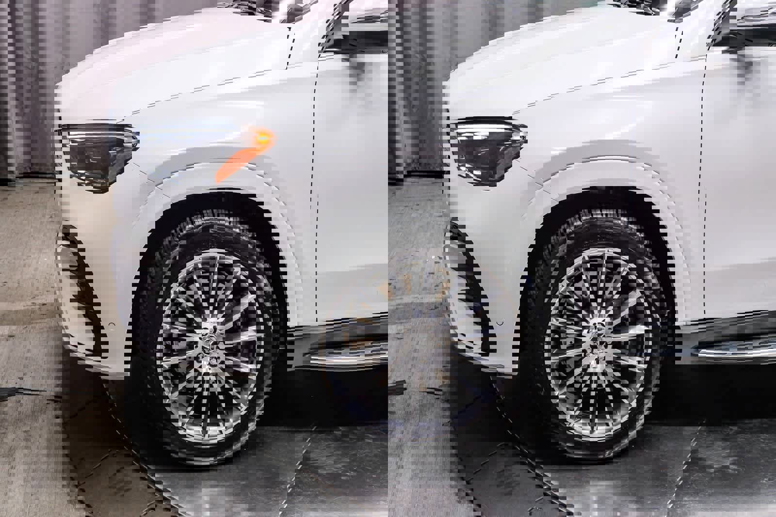 Used 2026 Mercedes-Benz GLE 450e 4MATIC image 12