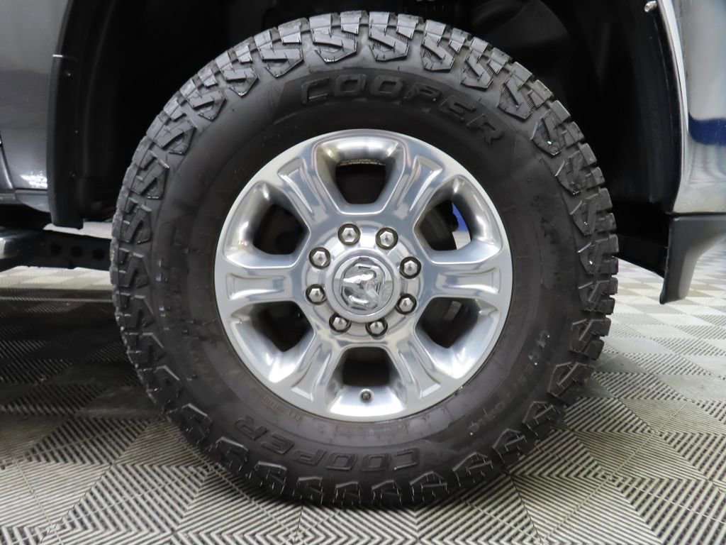 Used 2024 RAM 2500 Big Horn AWD/4WD image 9