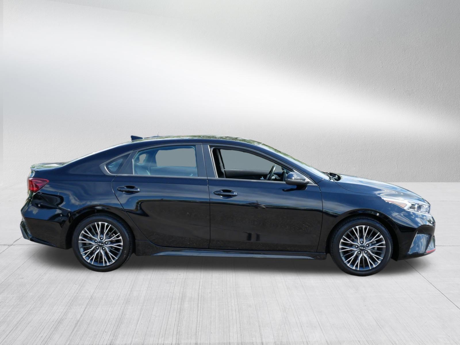 Used 2022 Kia Forte GT-Line w/ GT-Line Premium Package FWD image 8