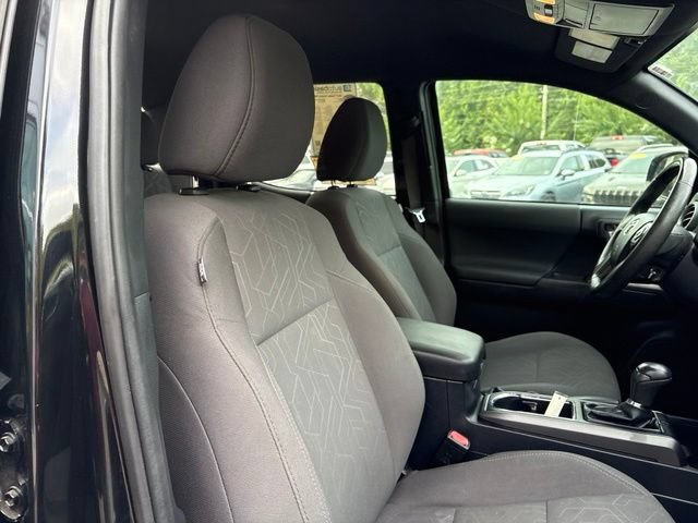 Used 2017 Toyota Tacoma TRD Sport w/ Tow Package (A/T) AWD/4WD image 31
