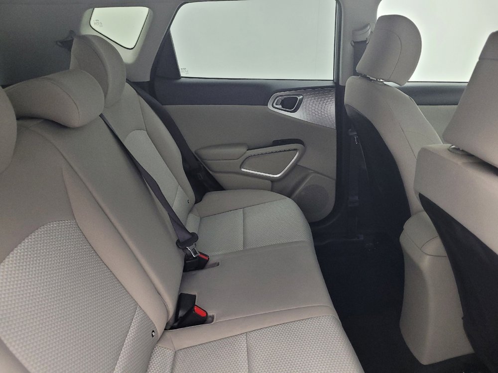 Used 2020 Kia Soul LX image 19