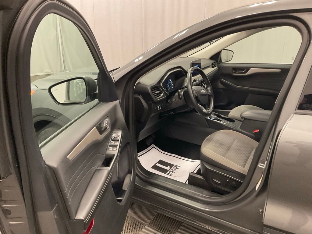 Used 2022 Ford Escape SE w/ Convenience Package image 4