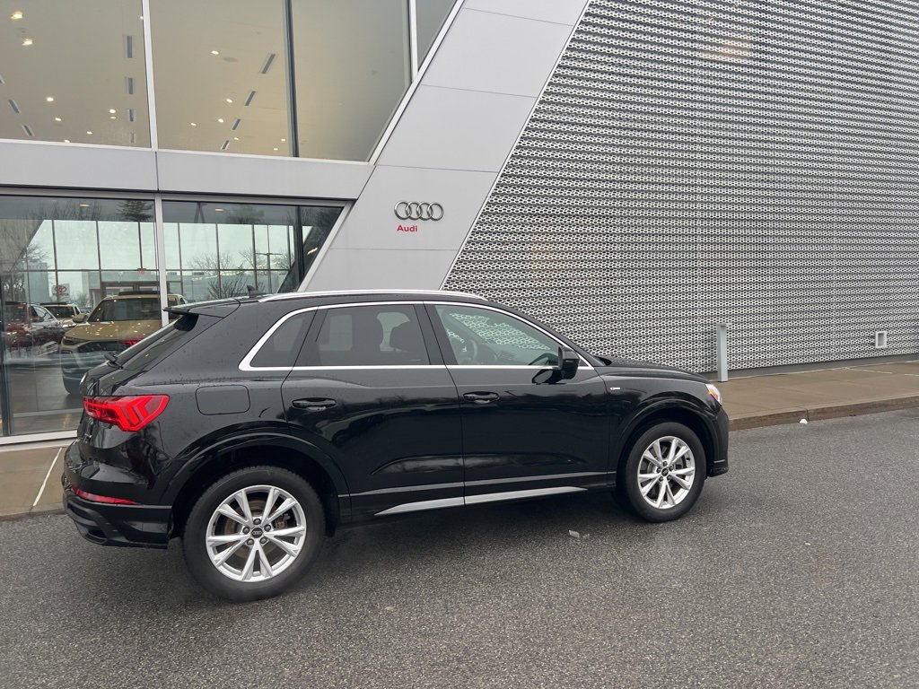 Used 2023 Audi Q3 2.0T Premium image 21
