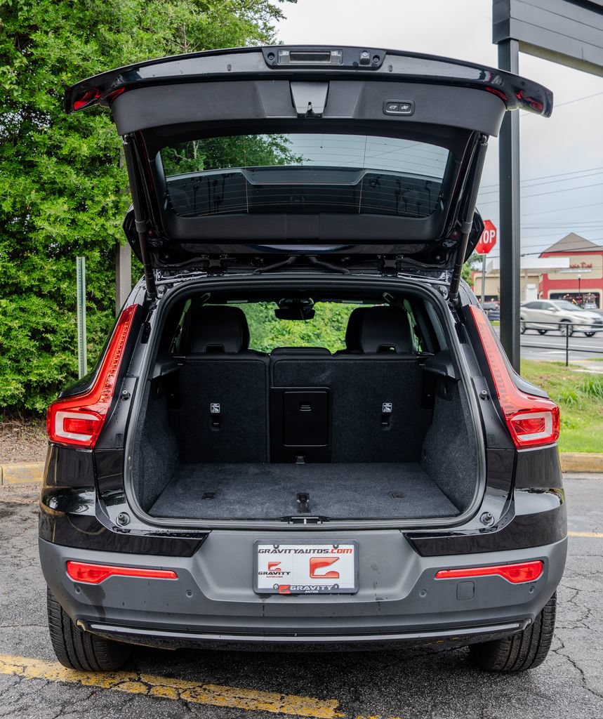 Used 2025 Volvo XC40 B5 Plus AWD/4WD image 26