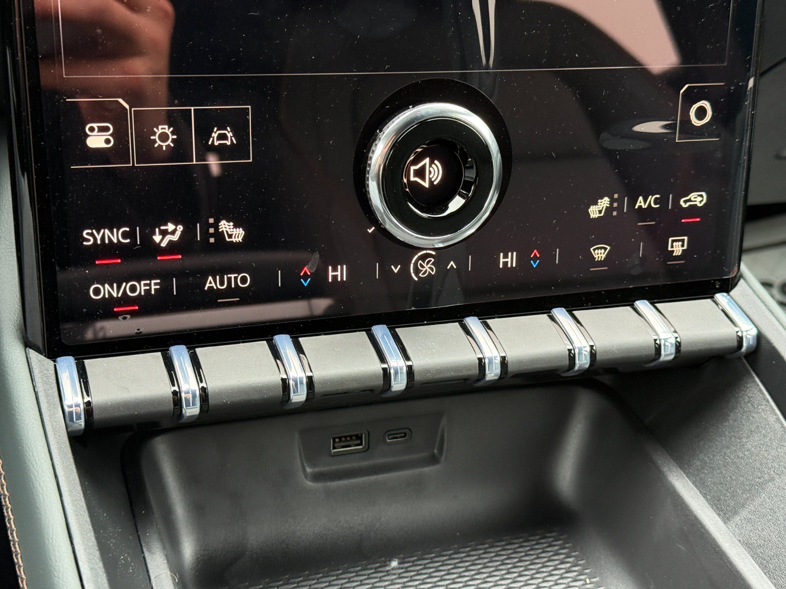 New 2026 GMC Terrain AT4 w/ LPO, Floor Liner Package AWD/4WD image 33