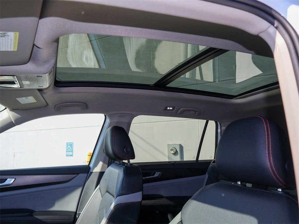 New 2026 Volkswagen Atlas Peak Edition image 13