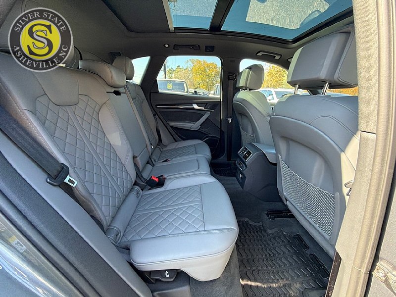 Used 2018 Audi SQ5 Premium Plus w/ S Sport Package AWD/4WD image 18