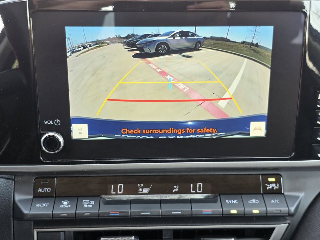 Used 2025 Toyota Camry LE image 13