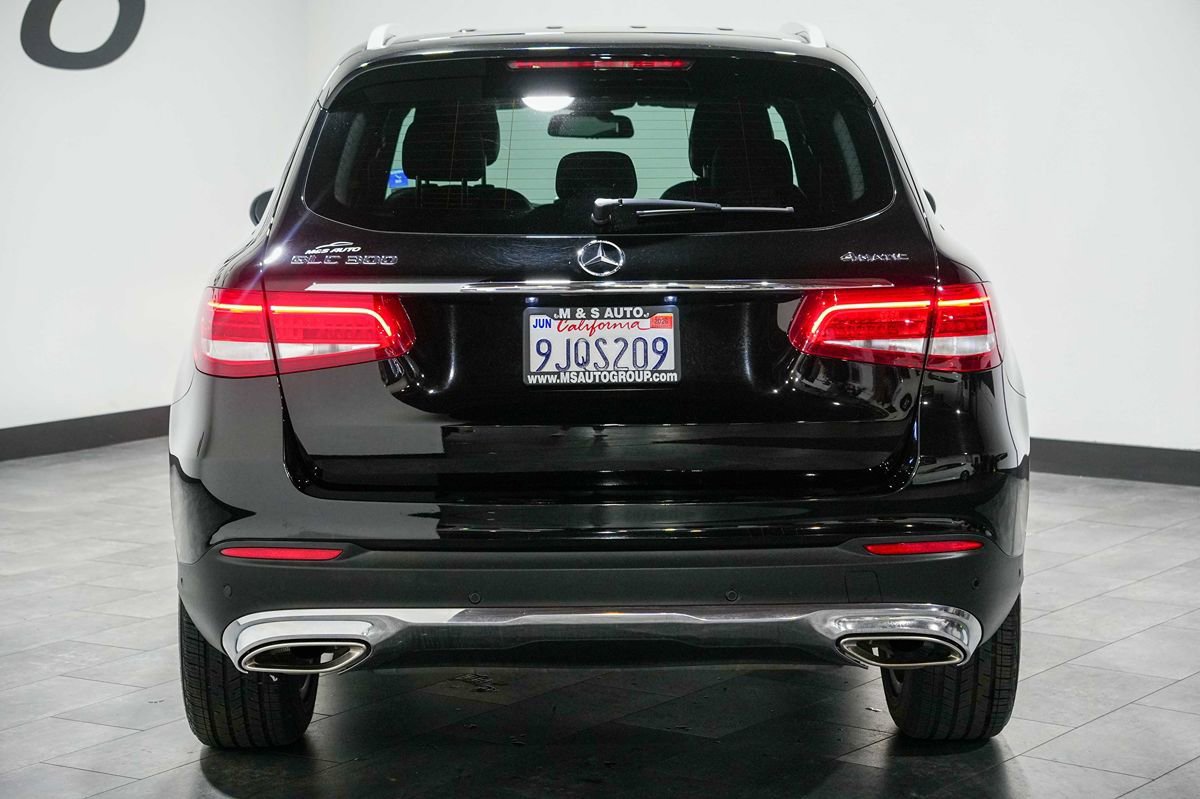Used 2019 Mercedes-Benz GLC 300 4MATIC image 4