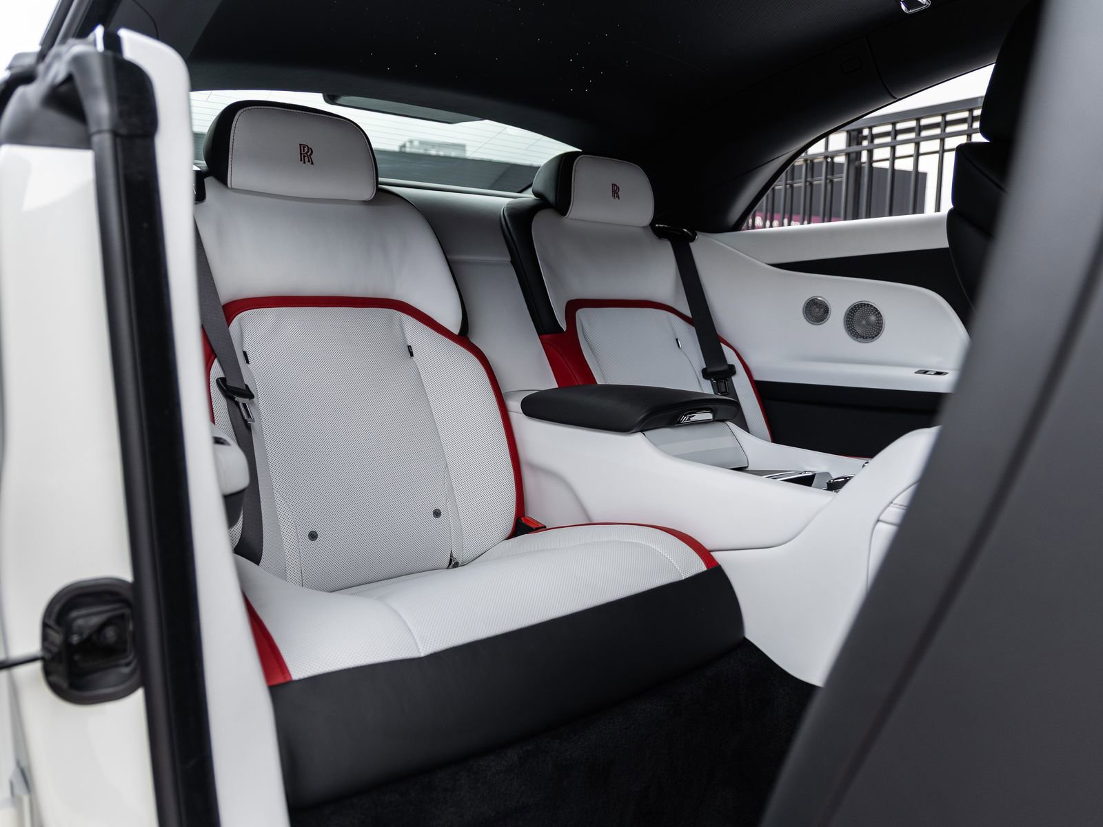 Used 2026 Rolls-Royce Spectre AWD/4WD image 40