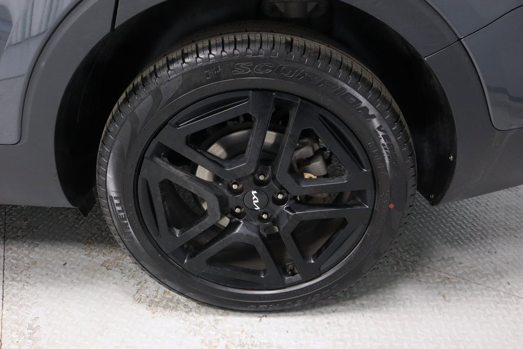 Used 2023 Kia Telluride EX X-Line image 16