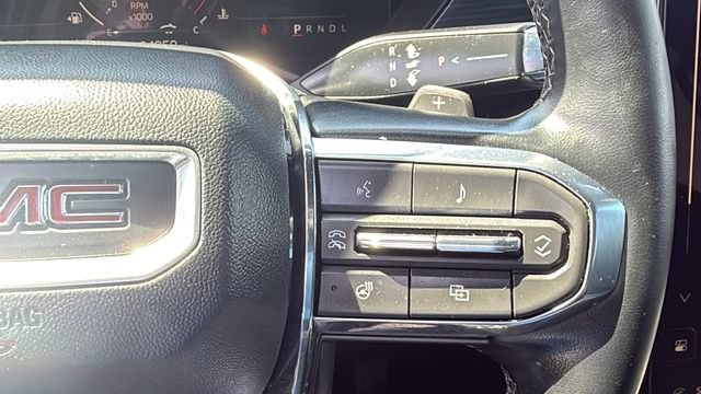 Used 2025 GMC Acadia Elevation FWD image 18