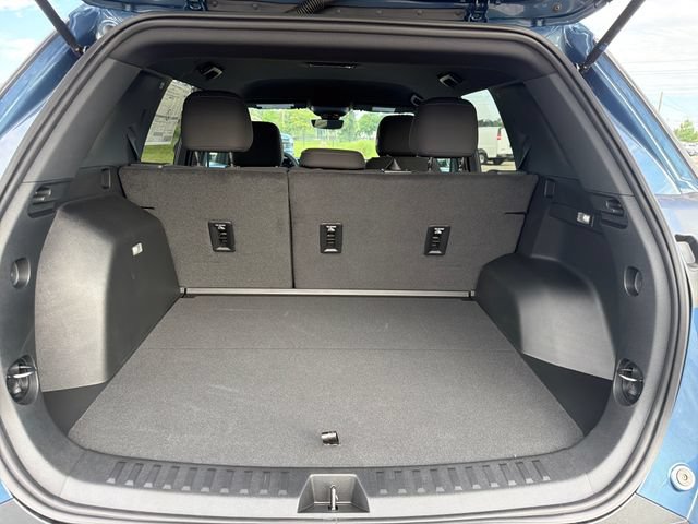 New 2026 Chevrolet Equinox LT w/ Midnight Edition AWD/4WD image 10
