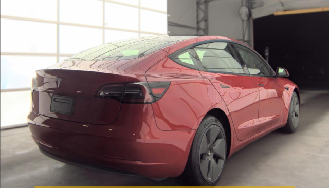 Used 2023 Tesla Model 3 Standard Range RWD image 3
