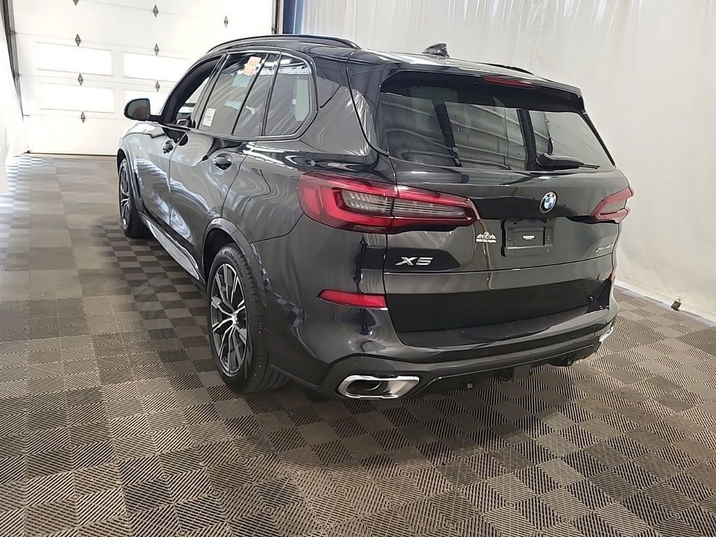 Used 2022 BMW X5 xDrive40i AWD/4WD image 4